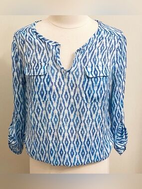 AB Studio Blue White Modern Geometric SZ M Boho Chic Preppy Casual Blouson Top